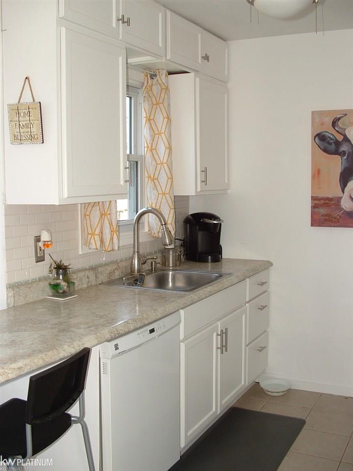 17363 Martin Road Roseville, MI 48066 - Photo 16 of 31 Gallery Image 16