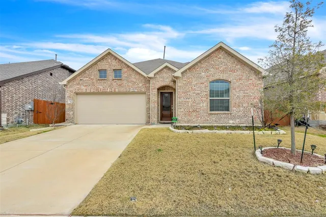 $2,450 | 3220 Sioux Trail, Crandall, TX 75114