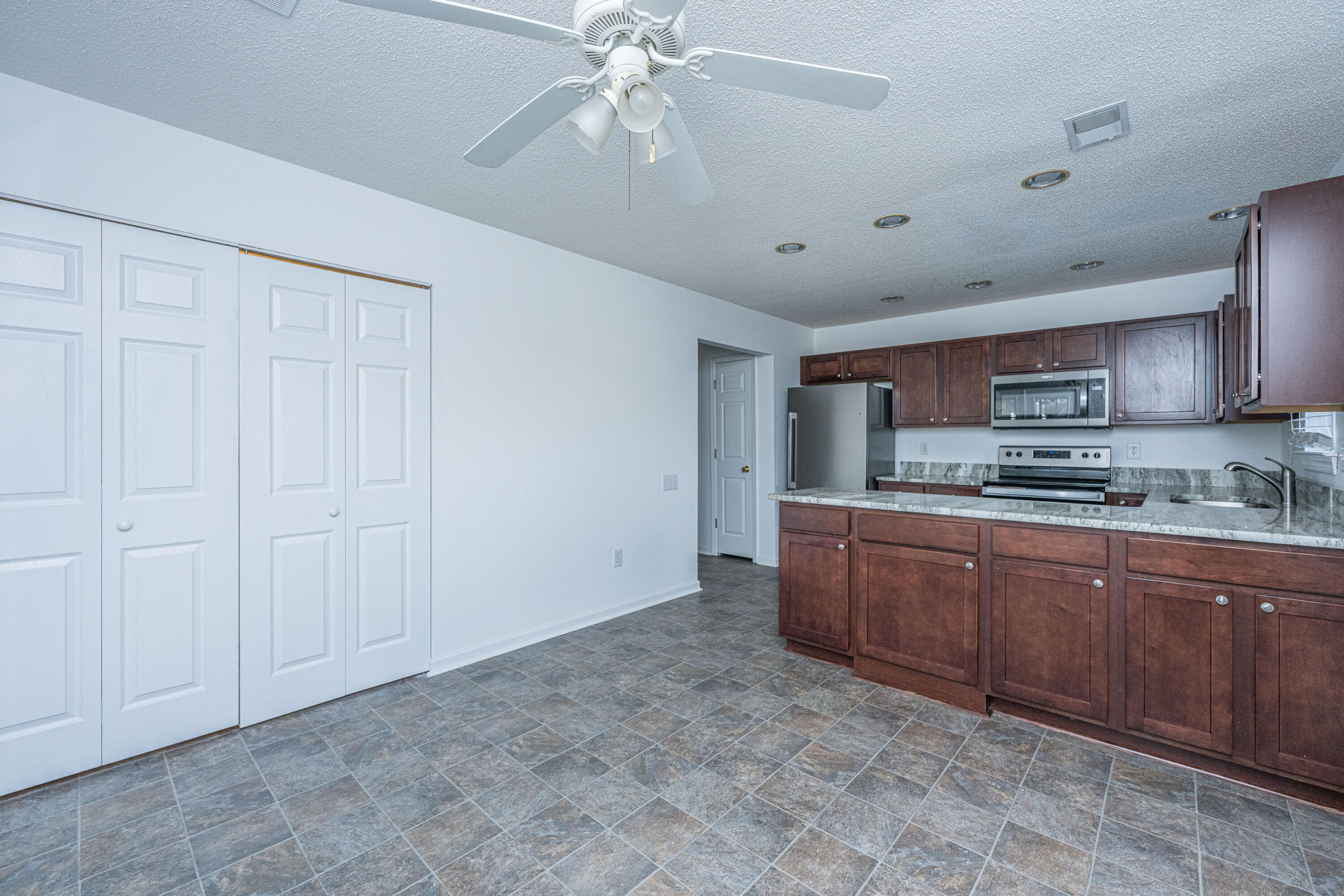 9237 Ayscough Road Summerville, SC 29485 - Photo 18 of 56 9237AyscoughRd021
