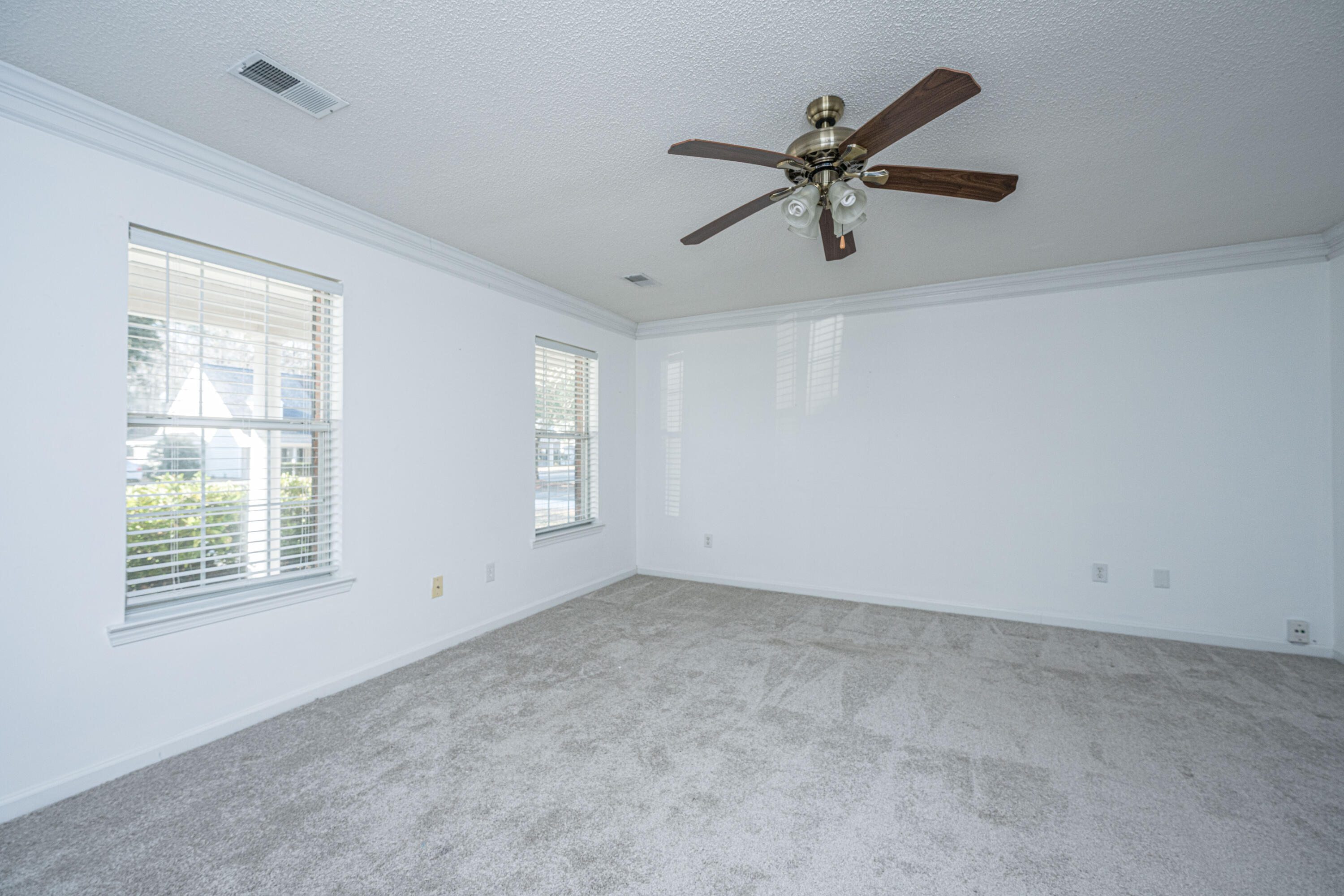 9237 Ayscough Road Summerville, SC 29485 - Photo 7 of 56 9237AyscoughRd011