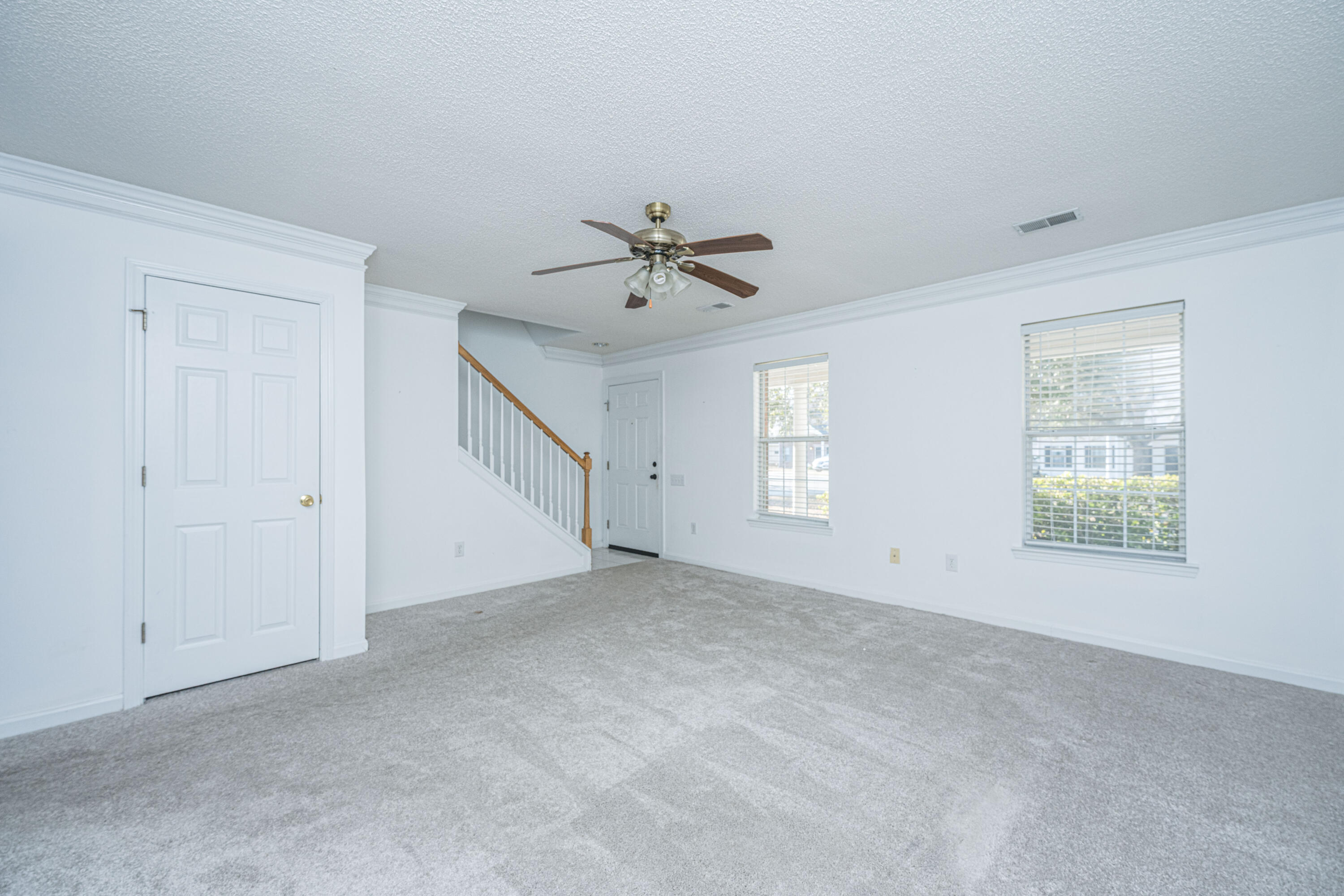9237 Ayscough Road Summerville, SC 29485 - Photo 8 of 56 9237AyscoughRd013