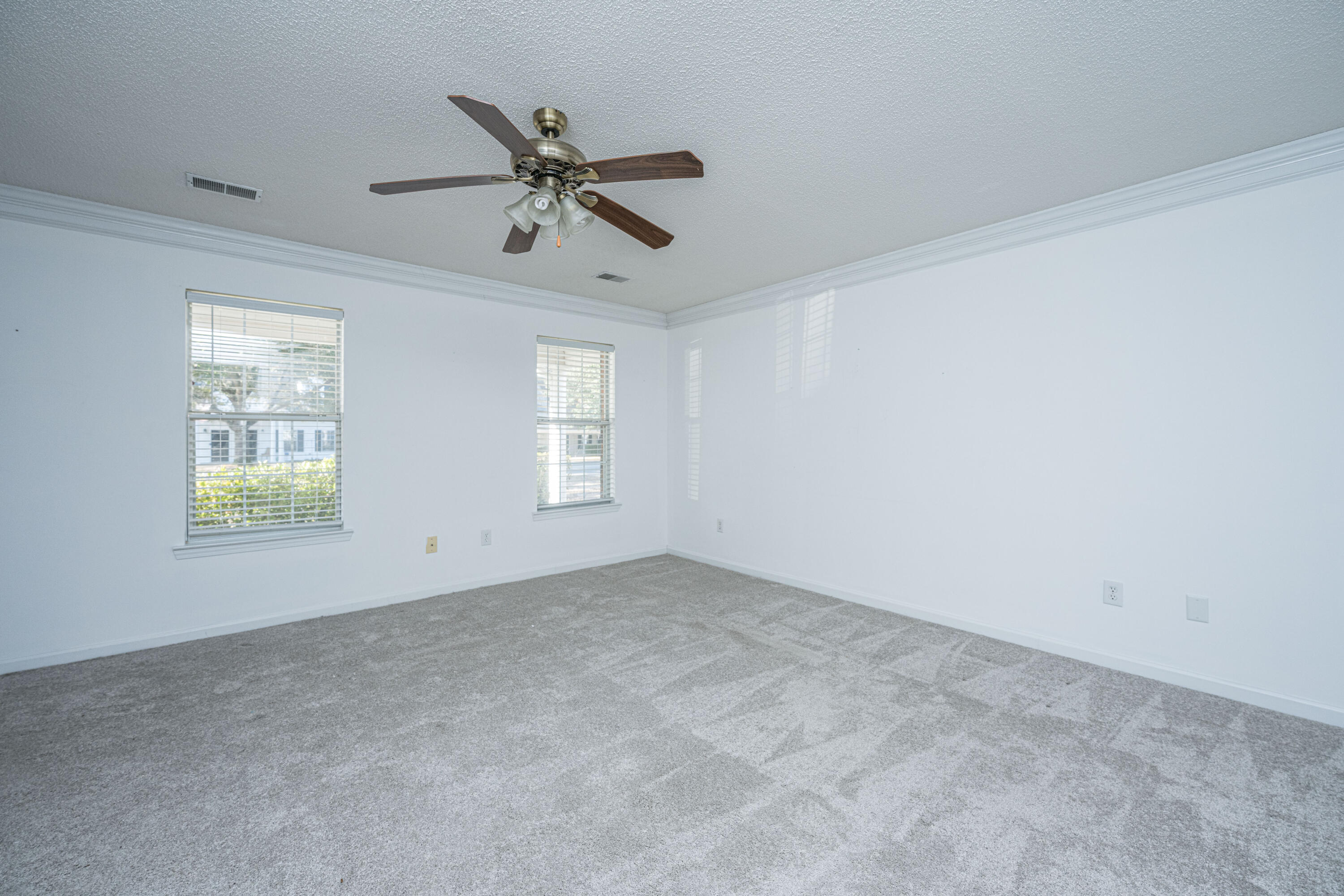 9237 Ayscough Road Summerville, SC 29485 - Photo 9 of 56 9237AyscoughRd012