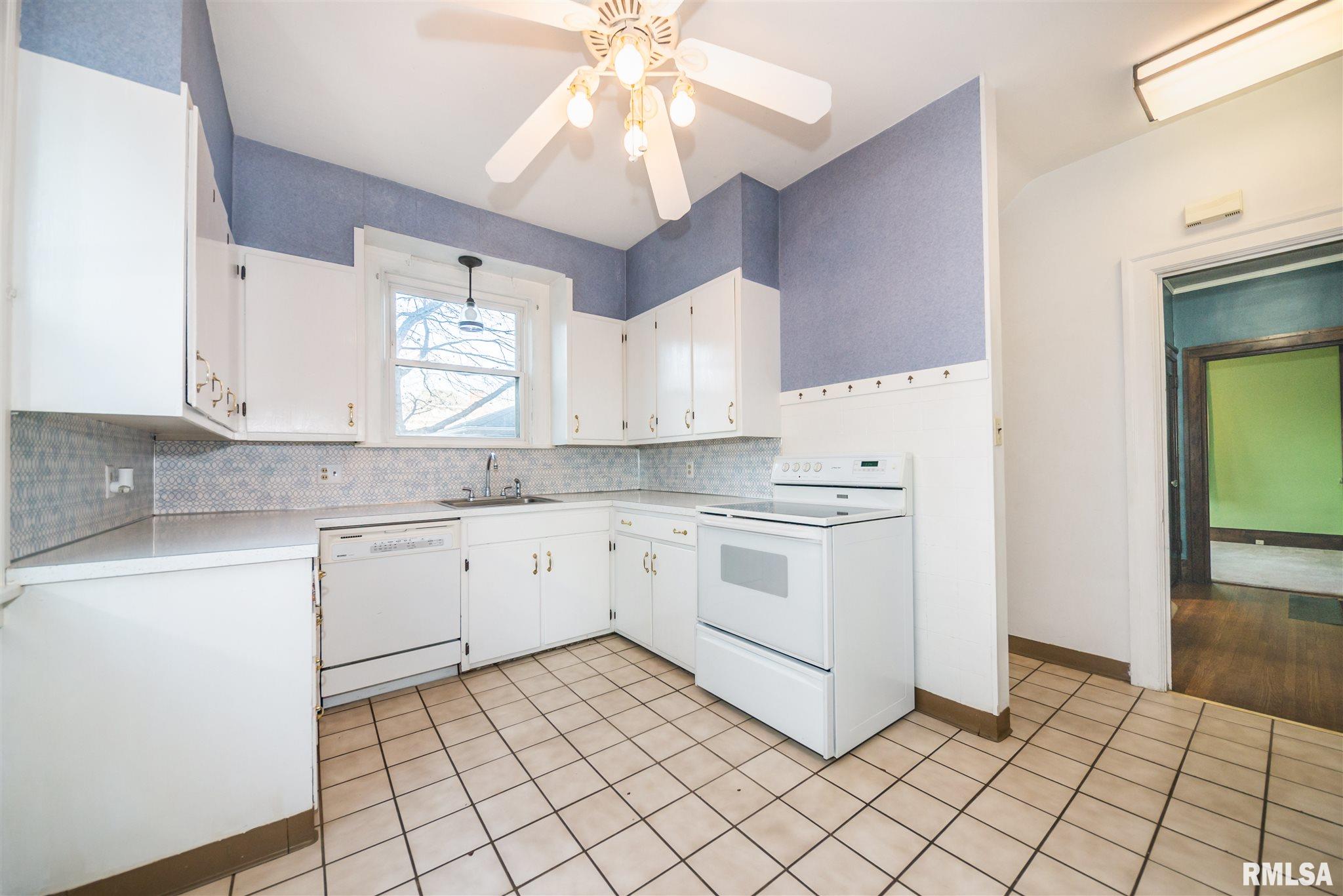 1018 Maple Street Mount Vernon, IL 62864 - Photo 16 of 36 Gallery Image 16