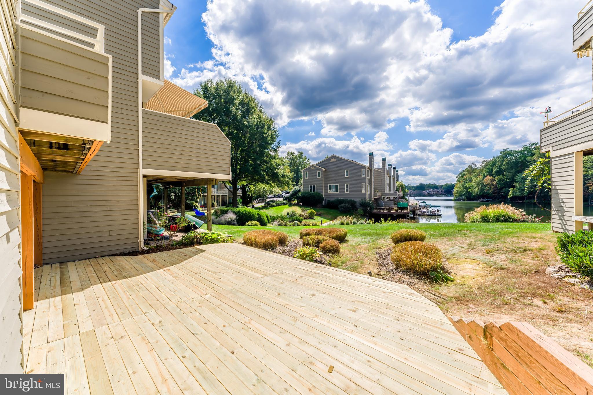 1933 Lakeport Way Reston, VA 20191 - Photo 56 of 57 Lower level deck
