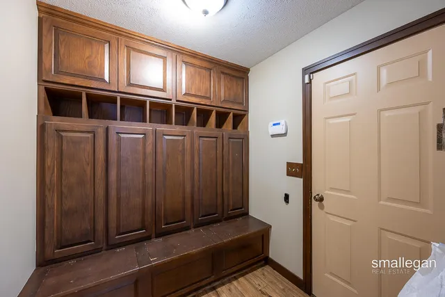 $729,900 | 3192 West Sisson Road, Freeport, MI 49325