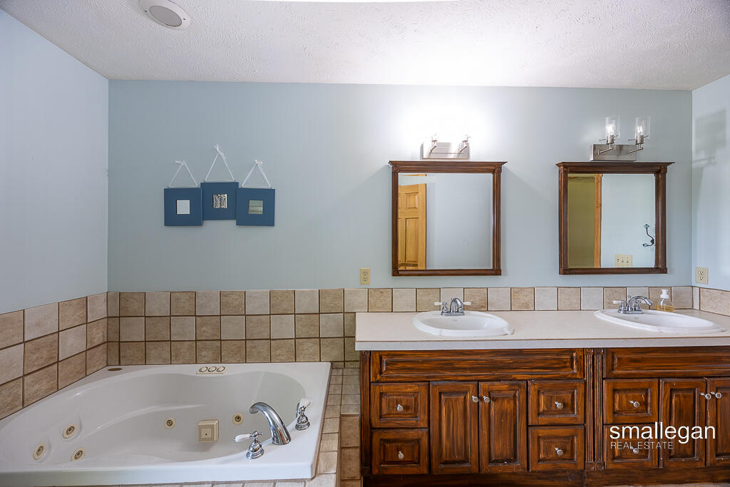 3192 West Sisson Road Freeport, MI 49325 - Photo 16 of 52 754A0247-HDR