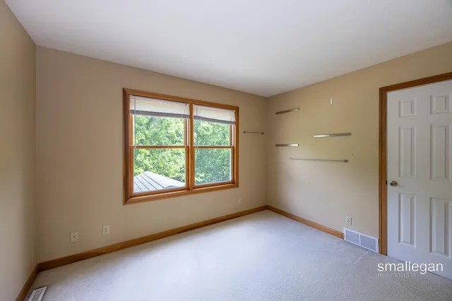 $729,900 | 3192 West Sisson Road, Freeport, MI 49325