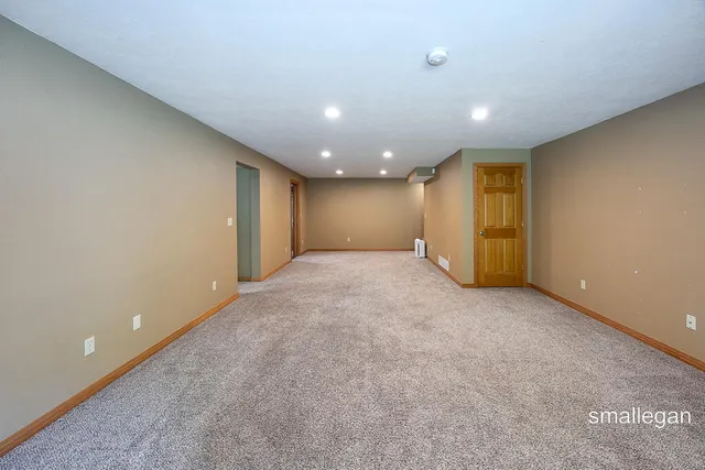 $729,900 | 3192 West Sisson Road, Freeport, MI 49325