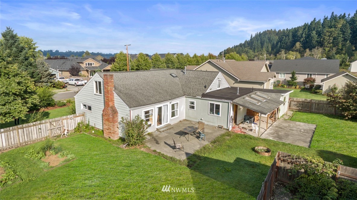 4915 Parker Road East Sumner, WA 98390 - Photo 4 of 25 Gallery Image 4