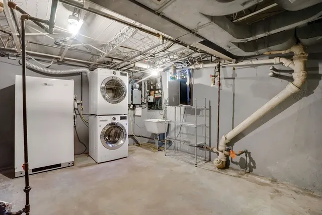 $365,000 | 138 Abbott Street, Springfield, MA 01118