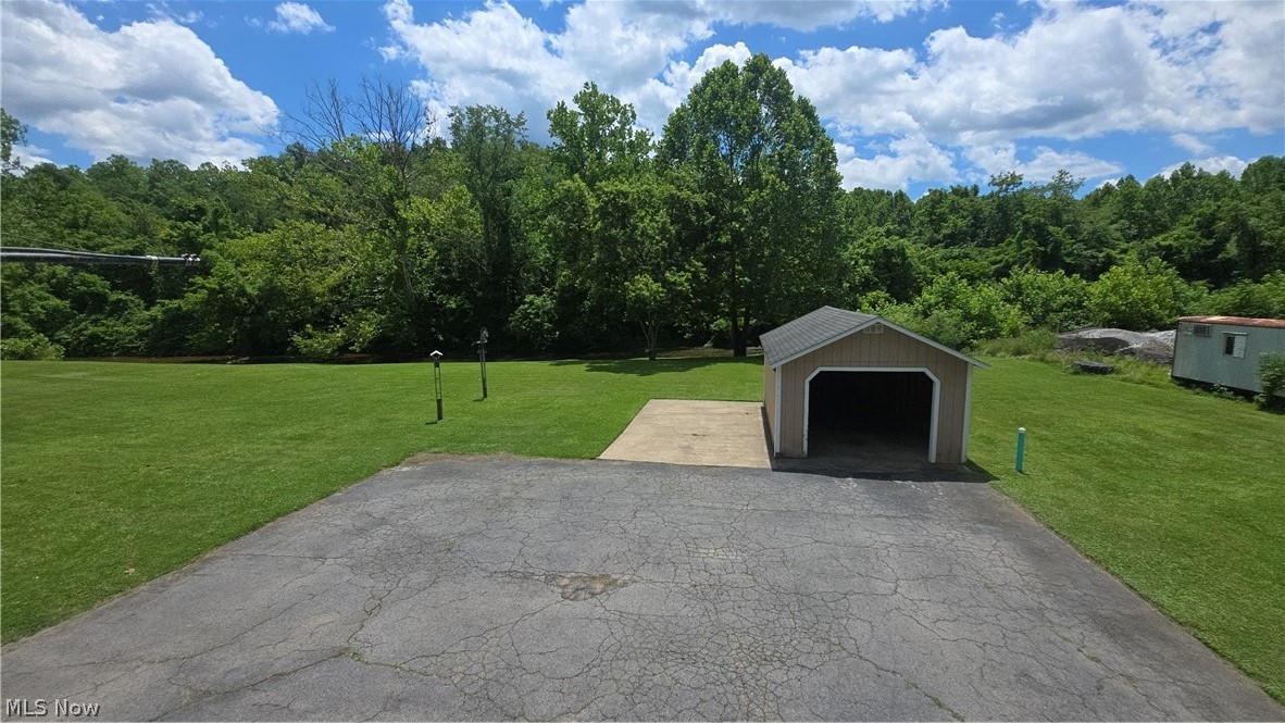 54878 National Road Bridgeport, OH 43912 - Photo 3 of 41