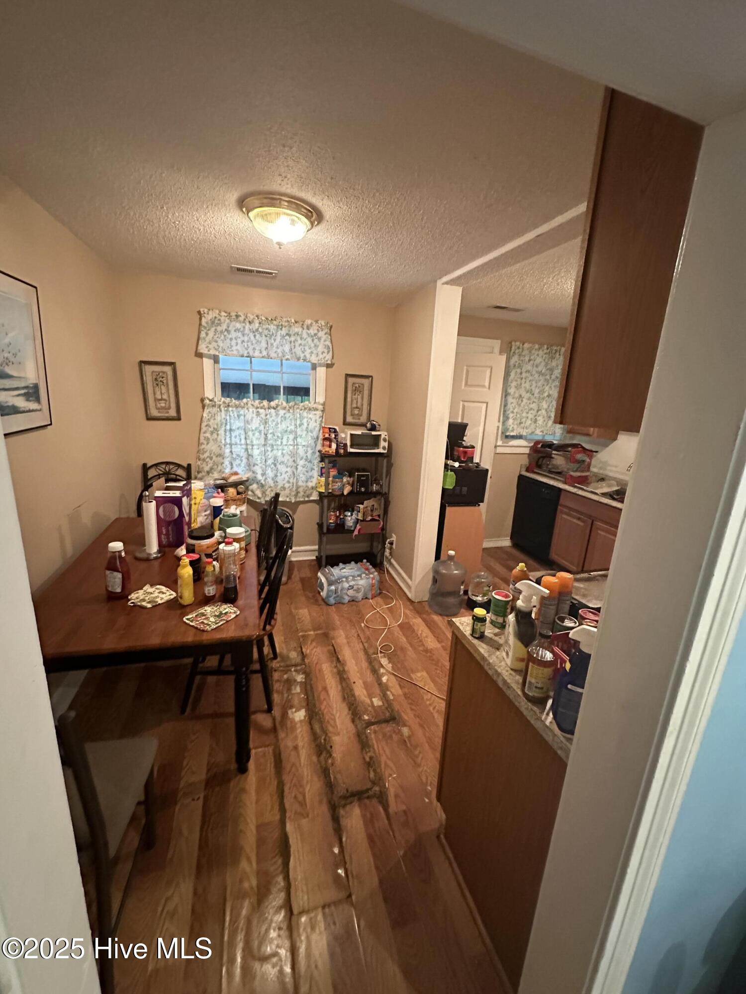 11 Glendale Road Jacksonville, NC 28540 - Photo 7 of 21 Kitchen Entrance