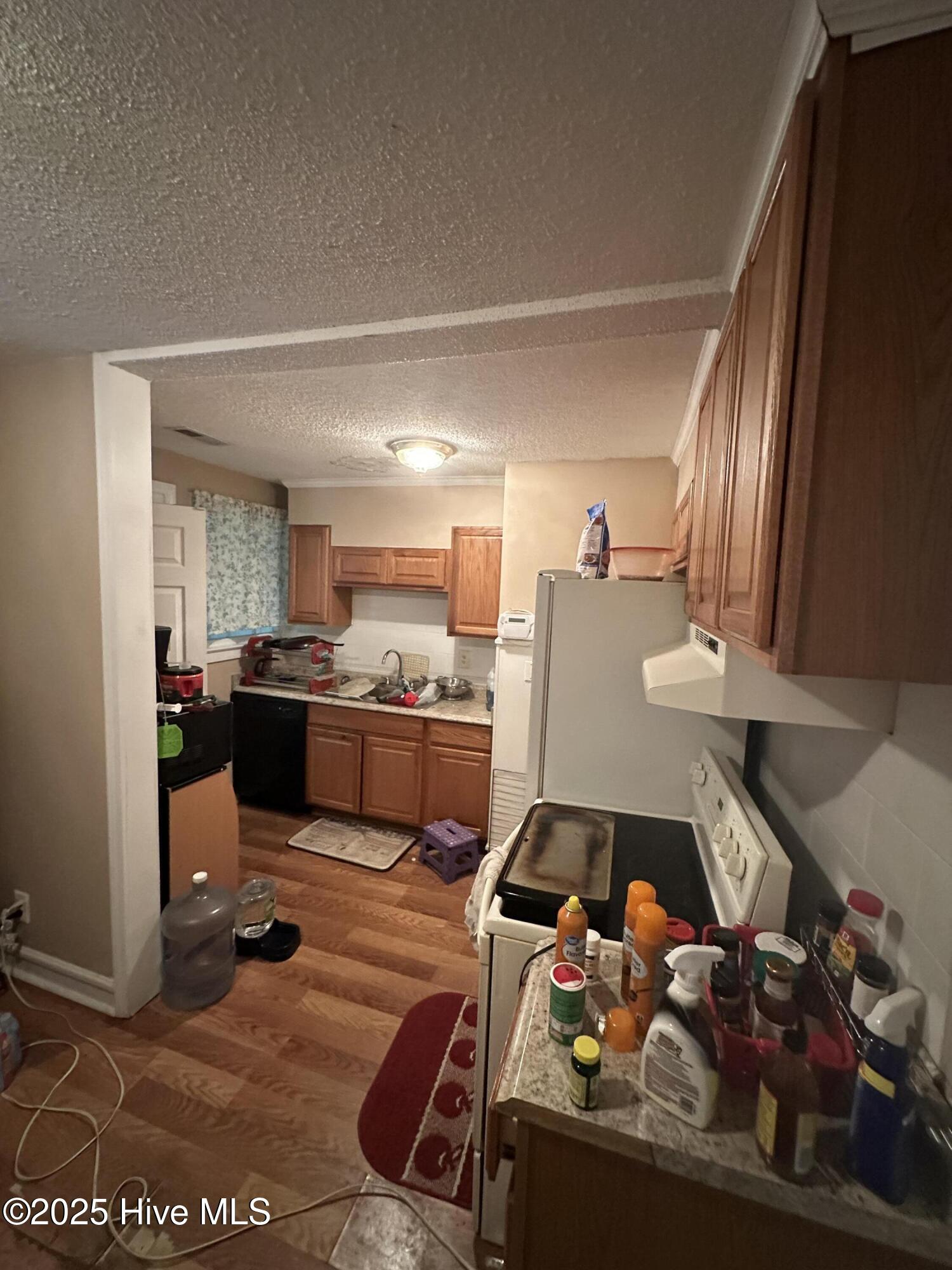 11 Glendale Road Jacksonville, NC 28540 - Photo 8 of 21 Kitchen