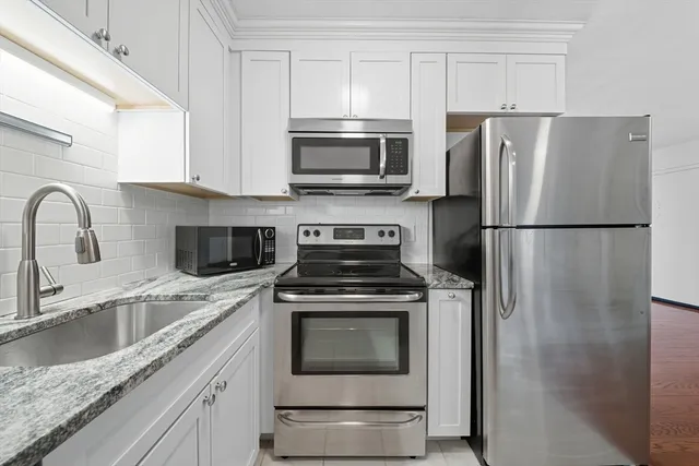 $1,900 | 808 Willard Street, Unit F11, Quincy, MA 02169