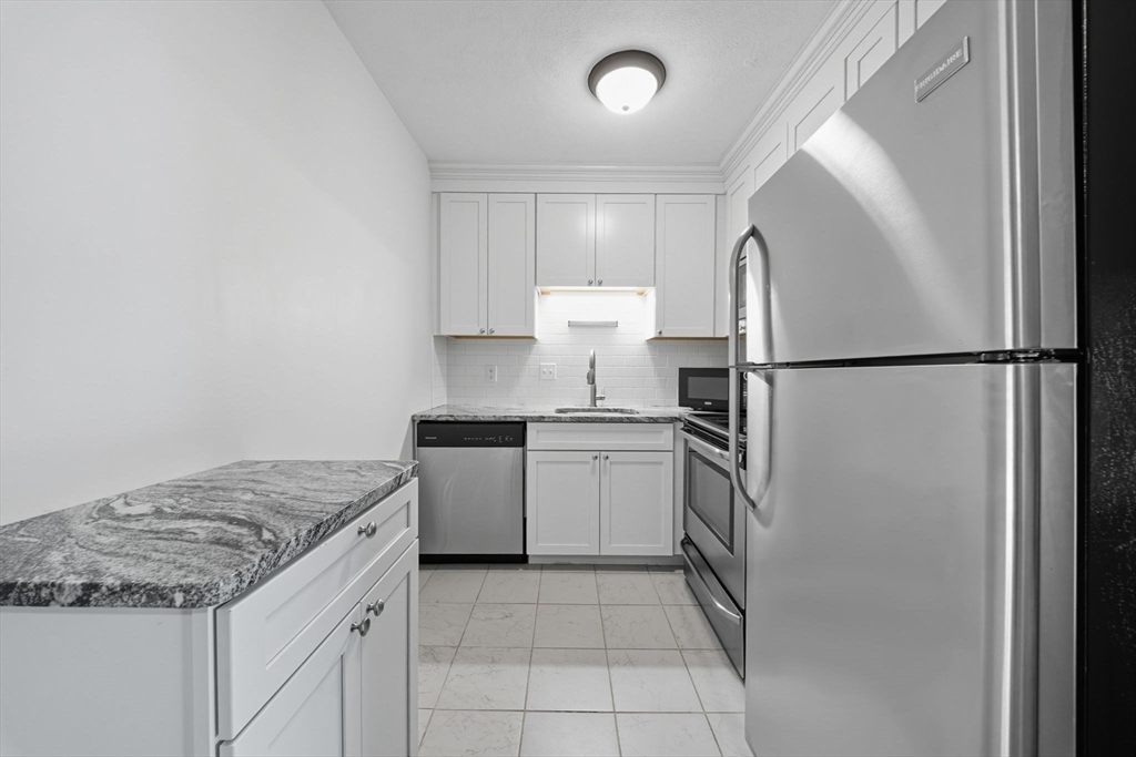 808 Willard Street, Unit F11 Quincy, MA 02169 - Photo 7 of 15