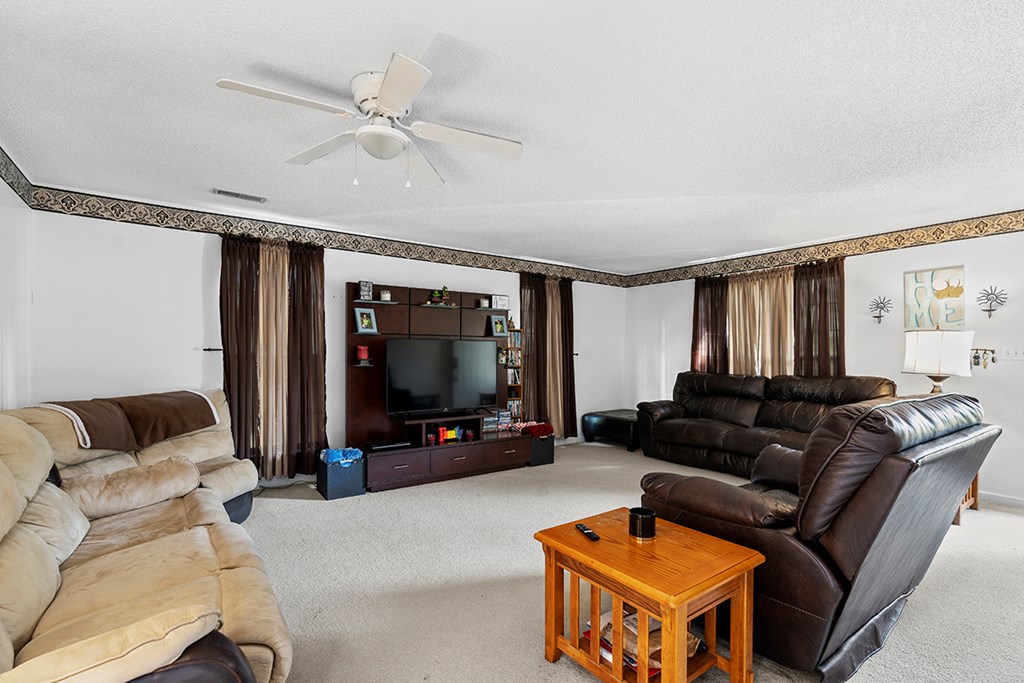 910 State Rd S-24-398 Hodges, SC 29653 - Photo 2 of 12