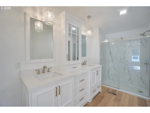 a view of a backyard with pathway