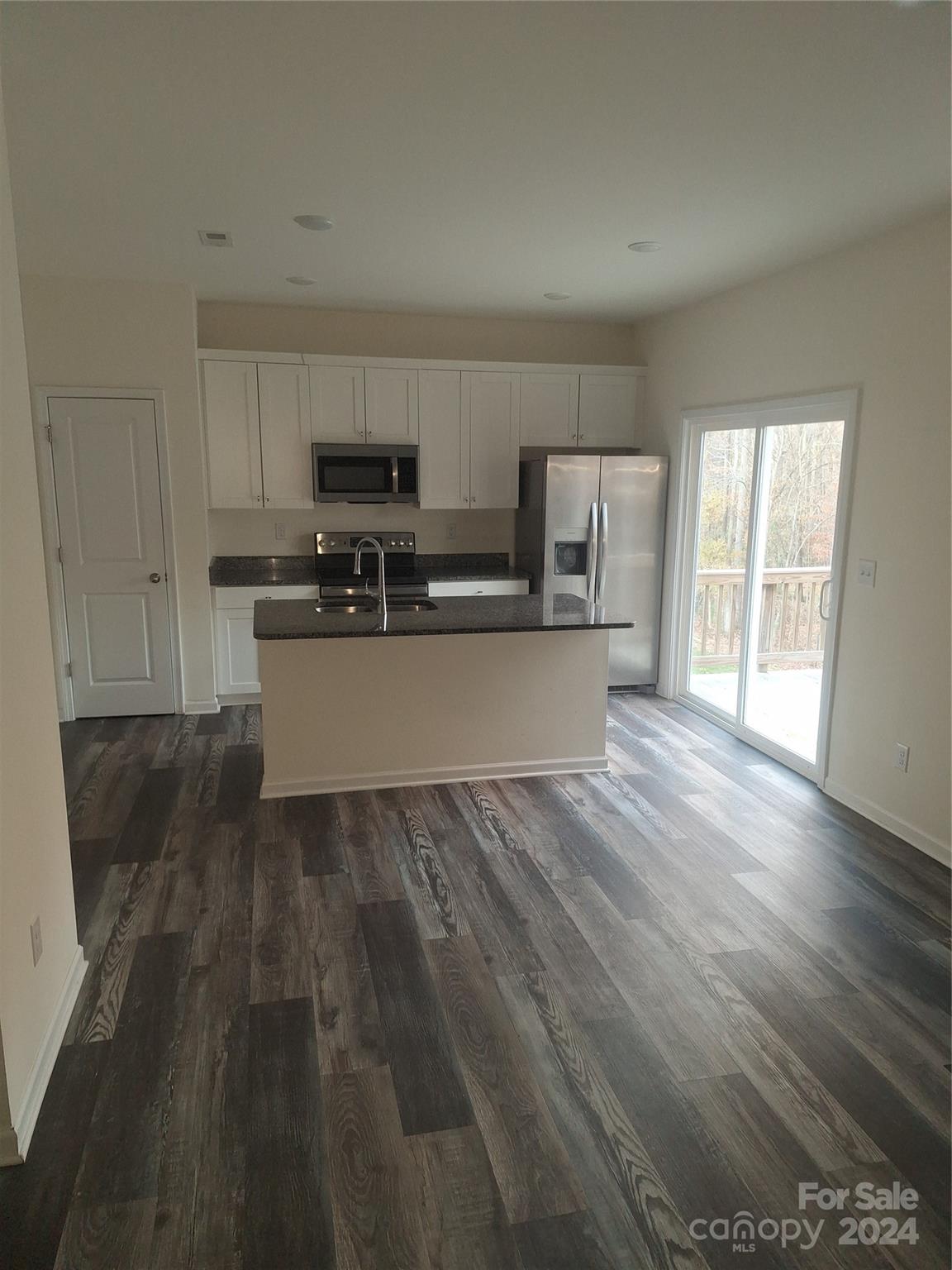 7300 Rothmore Street Charlotte, NC 28215 - Photo 5 of 21 Gallery Image 5