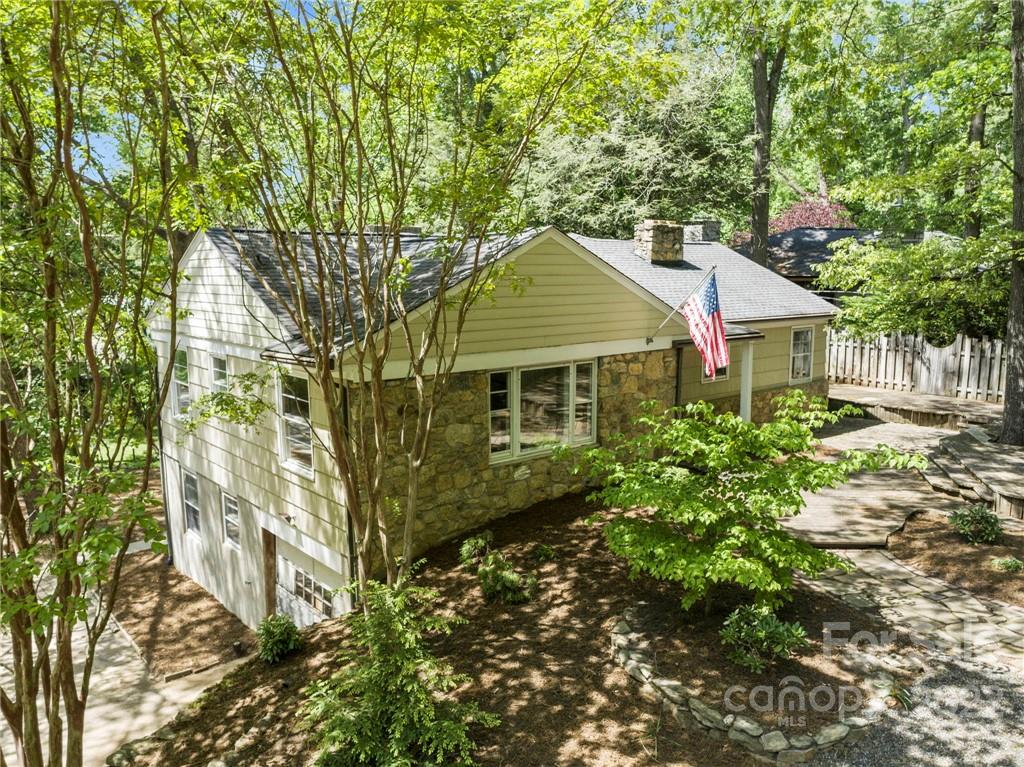 2 Maplewood Road Asheville, NC 28804 - Photo 4 of 36 Gallery Image 4