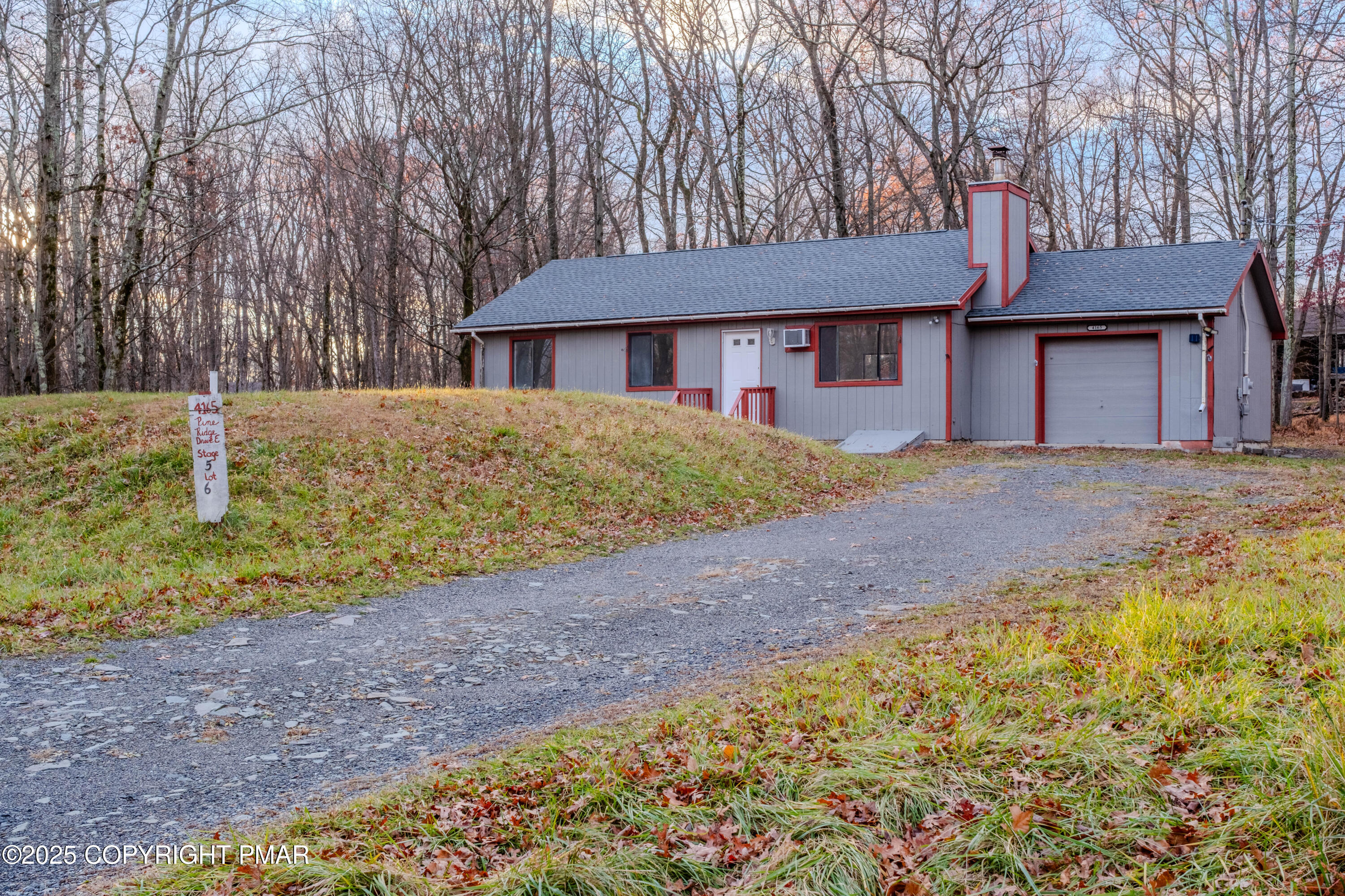 4165 Pine Ridge Drive East Bushkill, PA 18324 - Photo 7 of 31 NR_4165-11