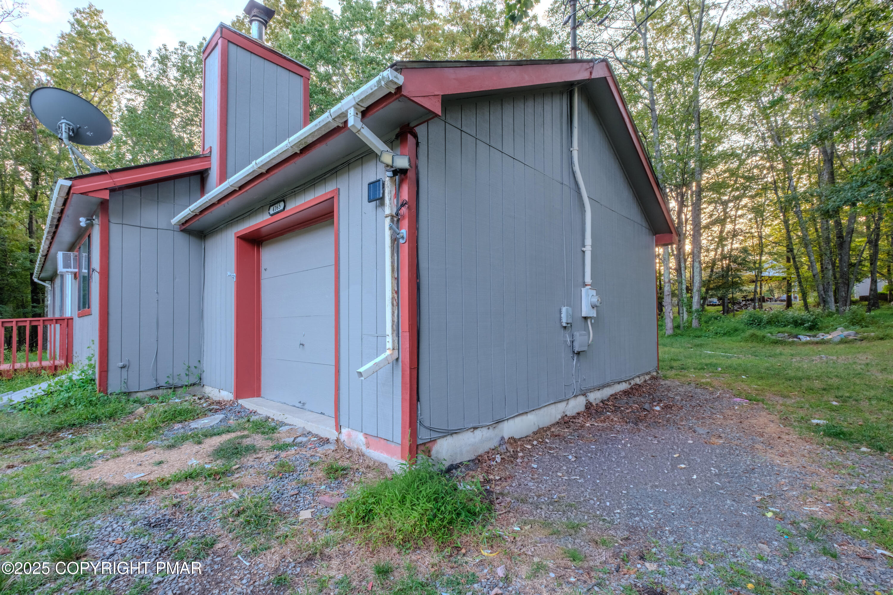 4165 Pine Ridge Drive East Bushkill, PA 18324 - Photo 8 of 31 20254165_PR03