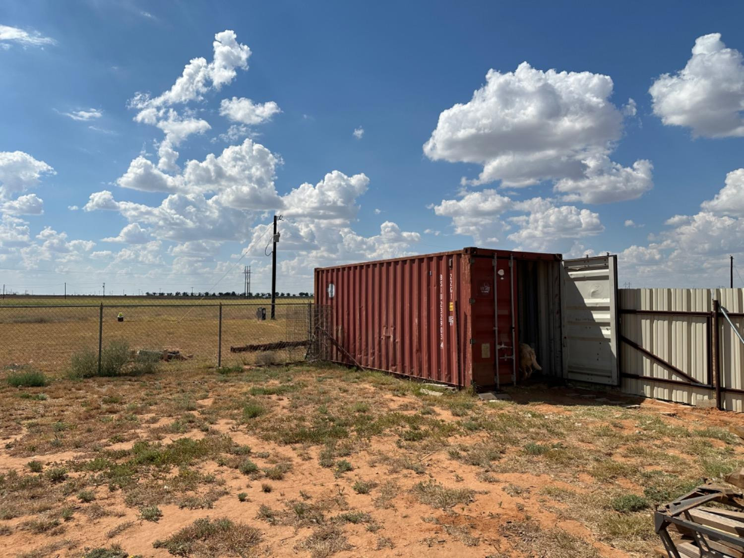 760 Highway 82 Ralls, TX 79357 - Photo 16 of 25 a view of a backyard of the house