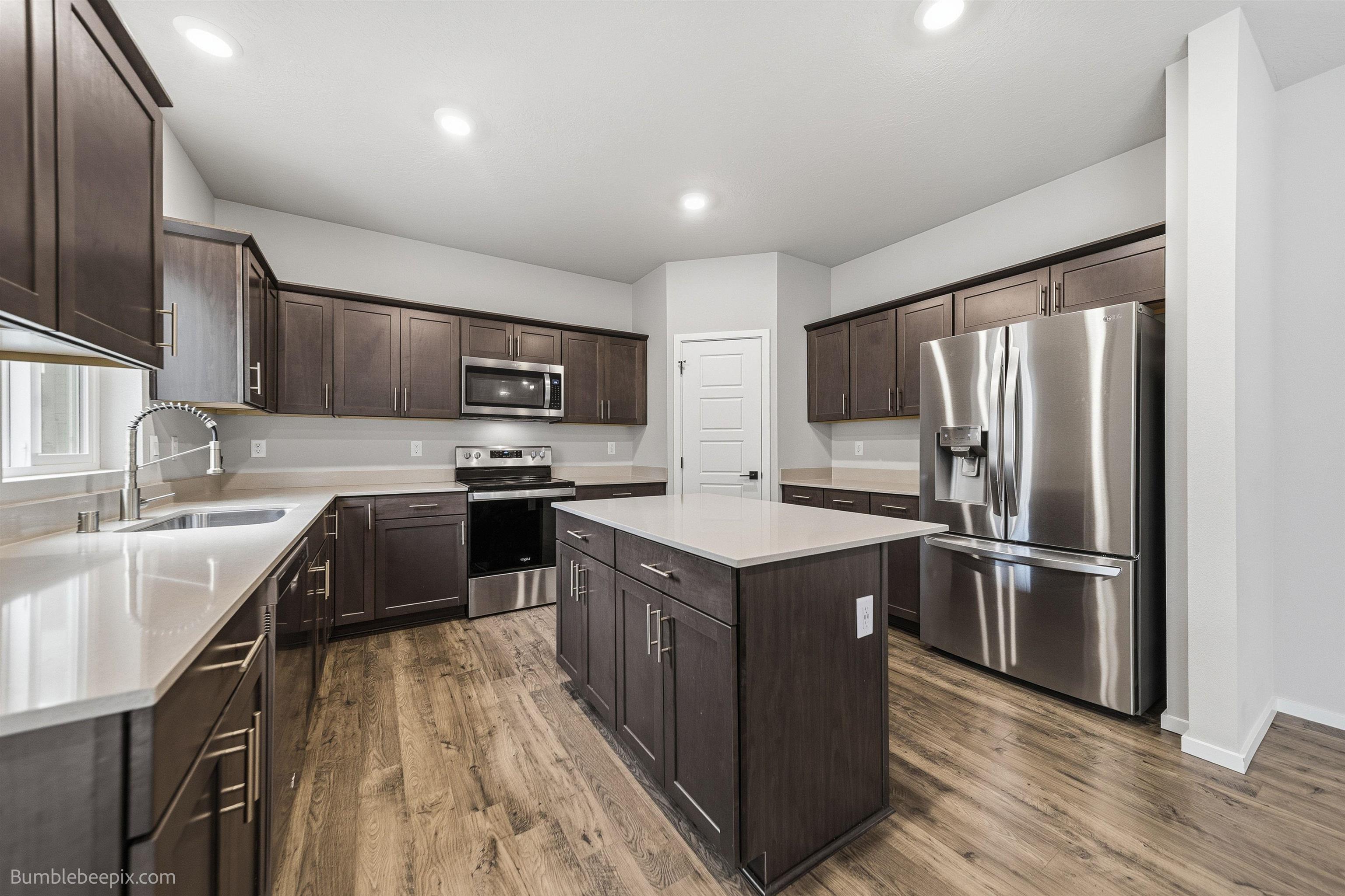 8005 South Avery Road Cheney, WA 99004 - Photo 7 of 27