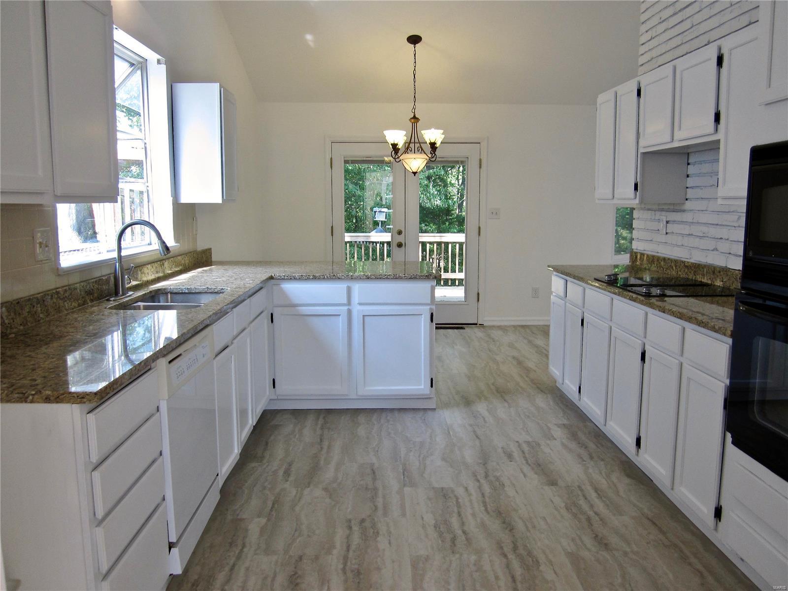 1619 Forestview Ridge Lane Ballwin, MO 63021 - Photo 11 of 41 Gallery Image 11
