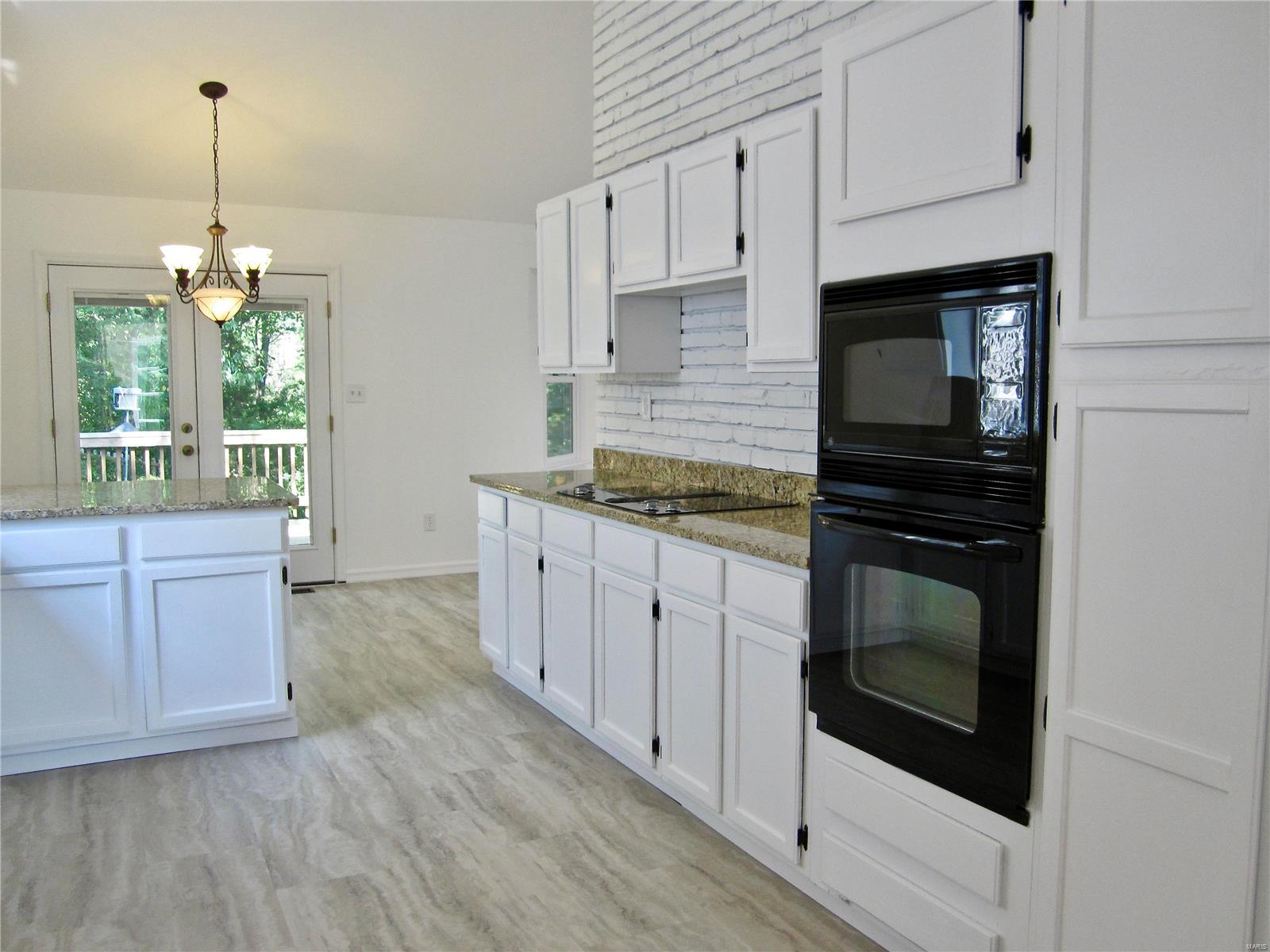 1619 Forestview Ridge Lane Ballwin, MO 63021 - Photo 13 of 41 Gallery Image 13