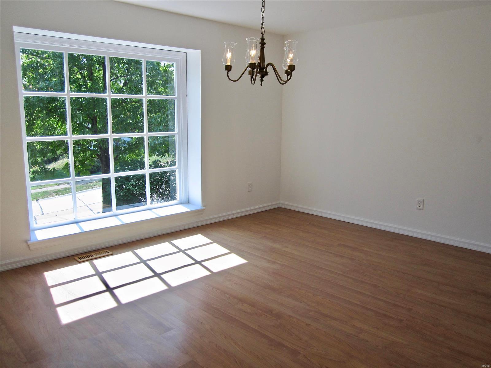 1619 Forestview Ridge Lane Ballwin, MO 63021 - Photo 14 of 41 Gallery Image 14
