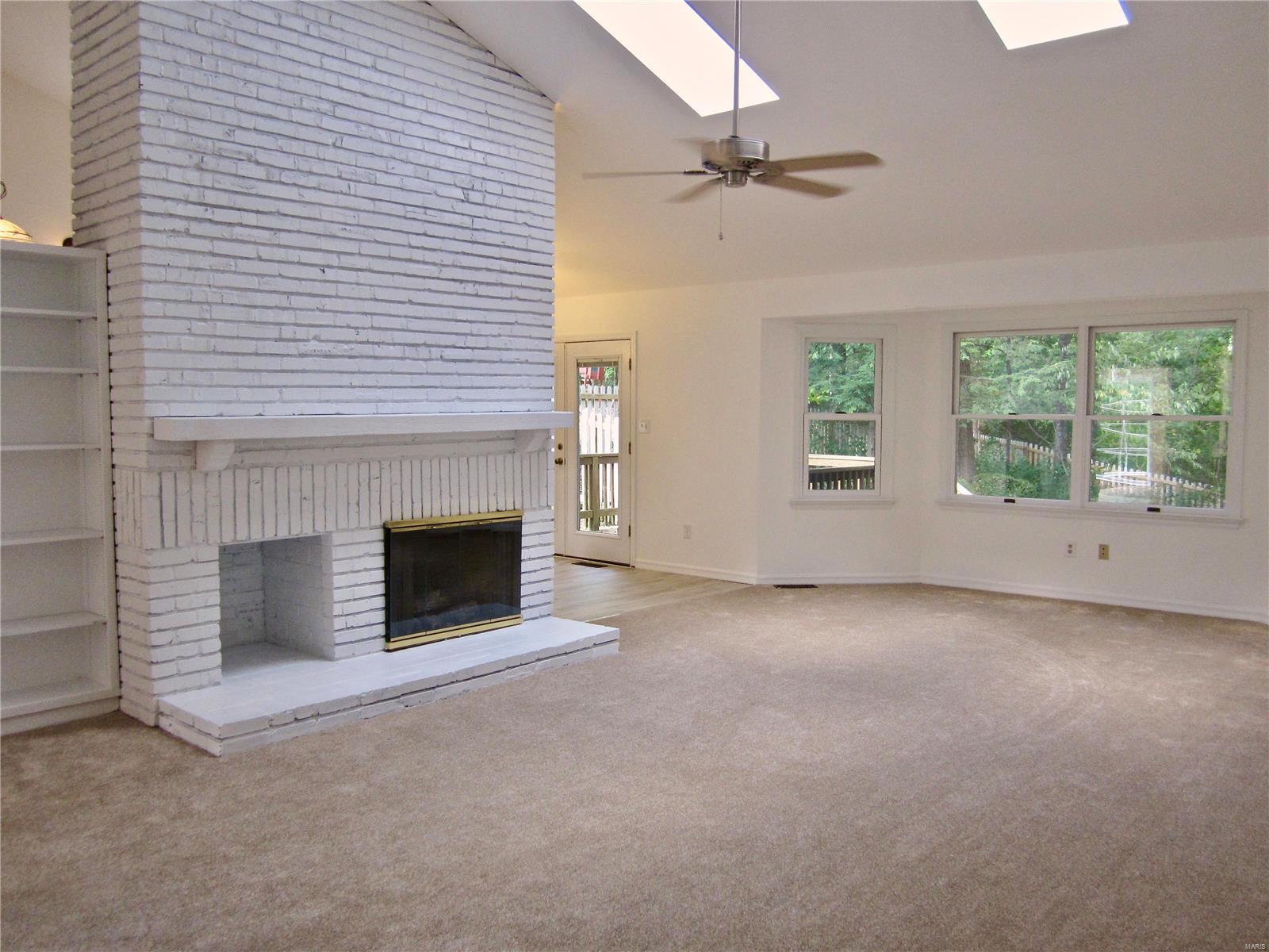 1619 Forestview Ridge Lane Ballwin, MO 63021 - Photo 3 of 41 Gallery Image 3