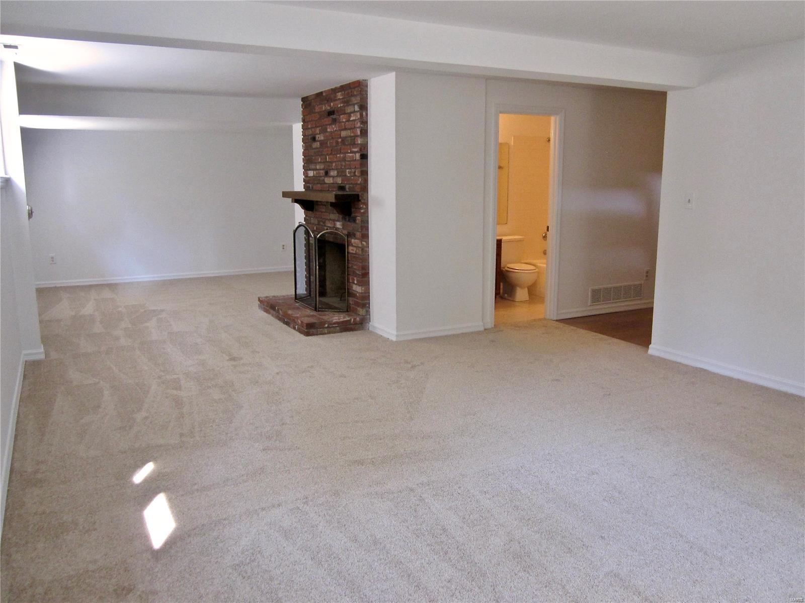 1619 Forestview Ridge Lane Ballwin, MO 63021 - Photo 32 of 41 Gallery Image 32