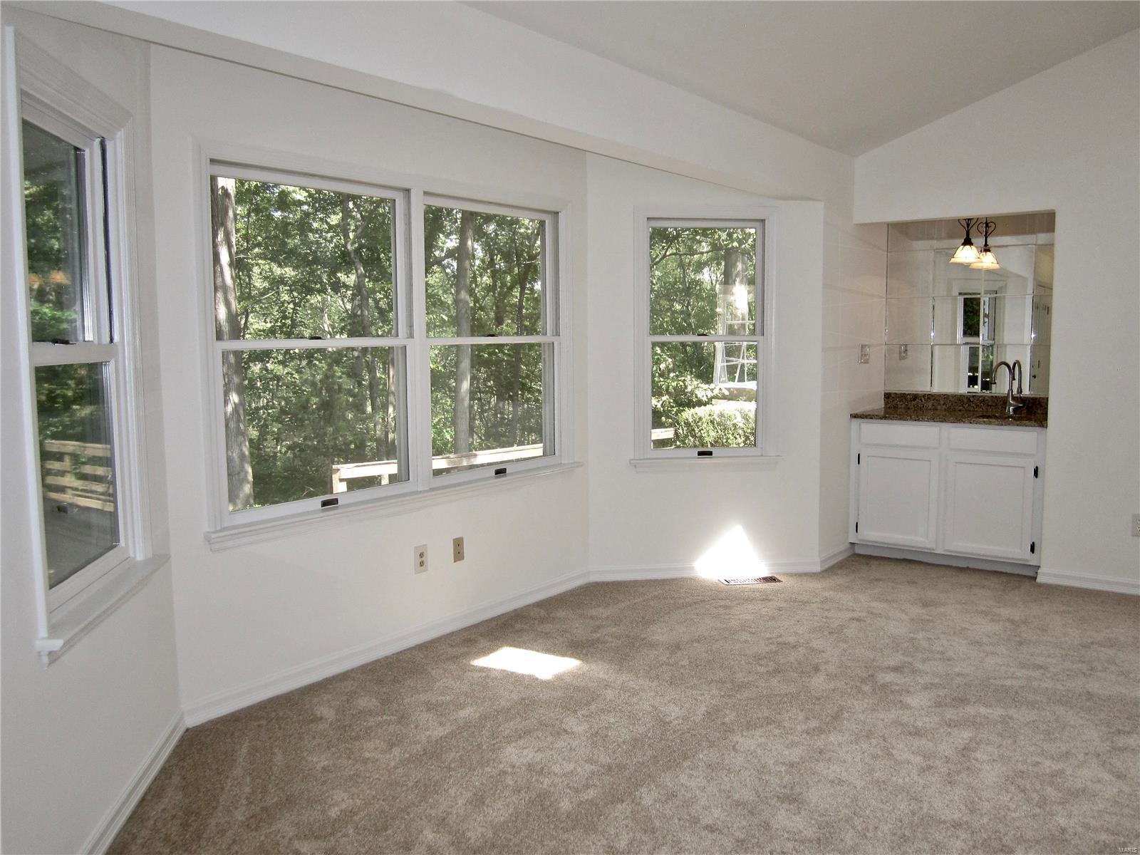 1619 Forestview Ridge Lane Ballwin, MO 63021 - Photo 6 of 41 Gallery Image 6