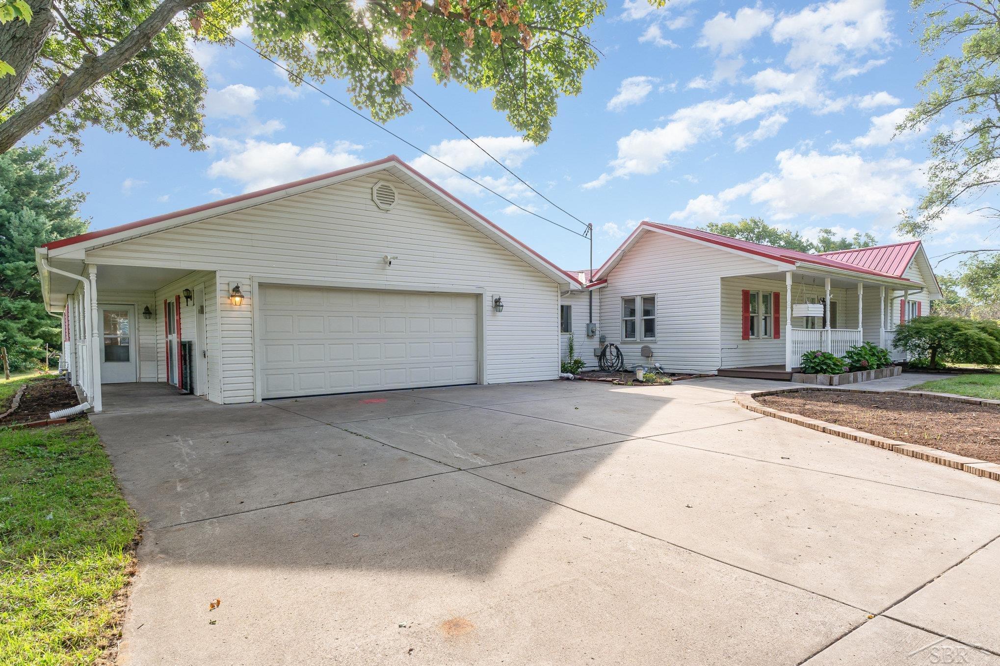 12711 Nichols Road Burt, MI 48417 - Photo 4 of 31