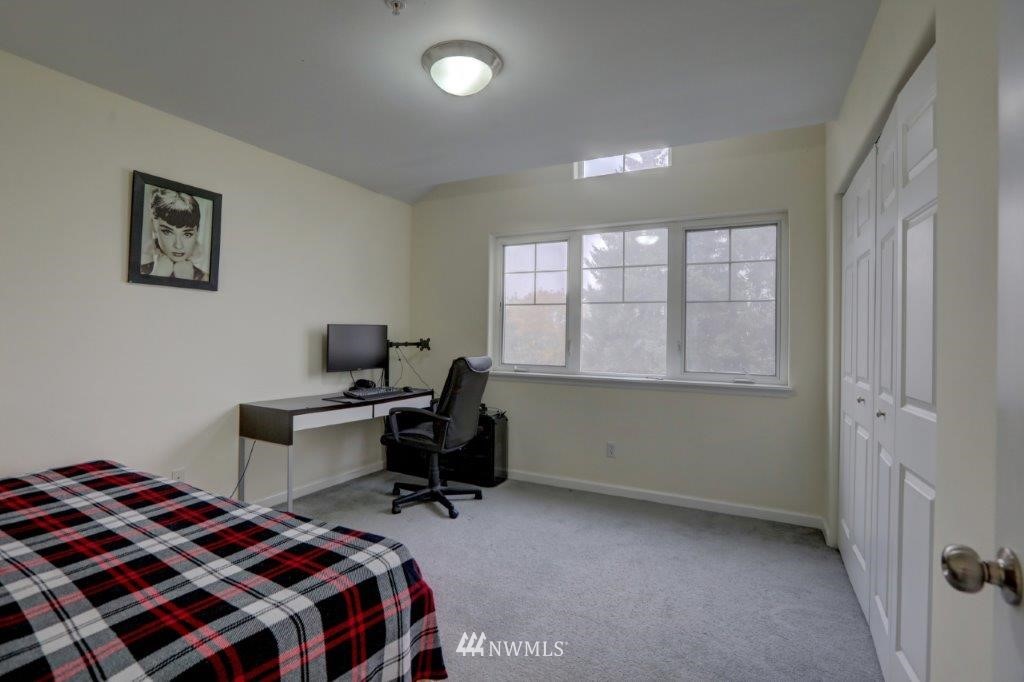 324 Powell Avenue Southwest Renton, WA 98057 - Photo 16 of 23