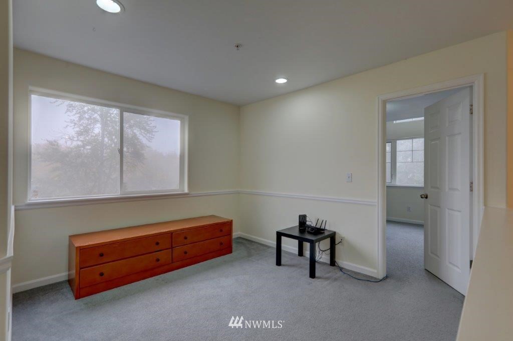 324 Powell Avenue Southwest Renton, WA 98057 - Photo 18 of 23