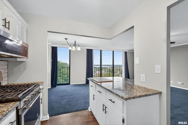 $125,000 | 1800 7th Street, Unit 8C, East Moline, IL 61244