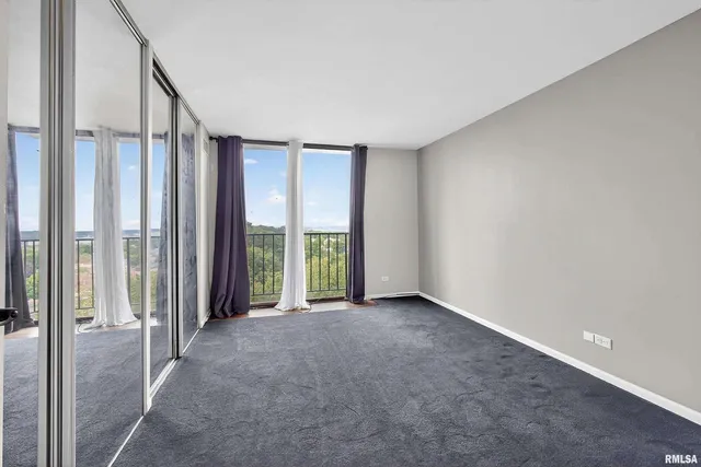 $125,000 | 1800 7th Street, Unit 8C, East Moline, IL 61244