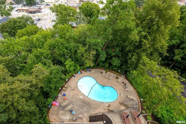 $125,000 | 1800 7th Street, Unit 8C, East Moline, IL 61244