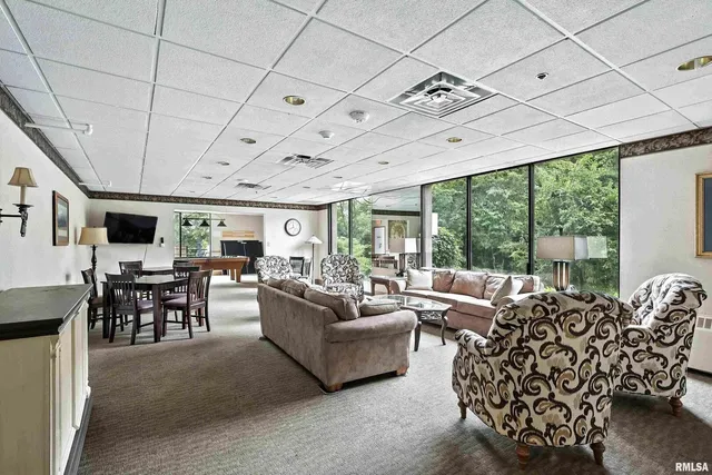 $125,000 | 1800 7th Street, Unit 8C, East Moline, IL 61244