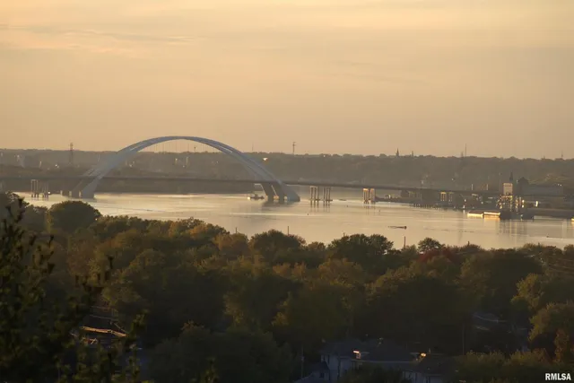 $125,000 | 1800 7th Street, Unit 8C, East Moline, IL 61244