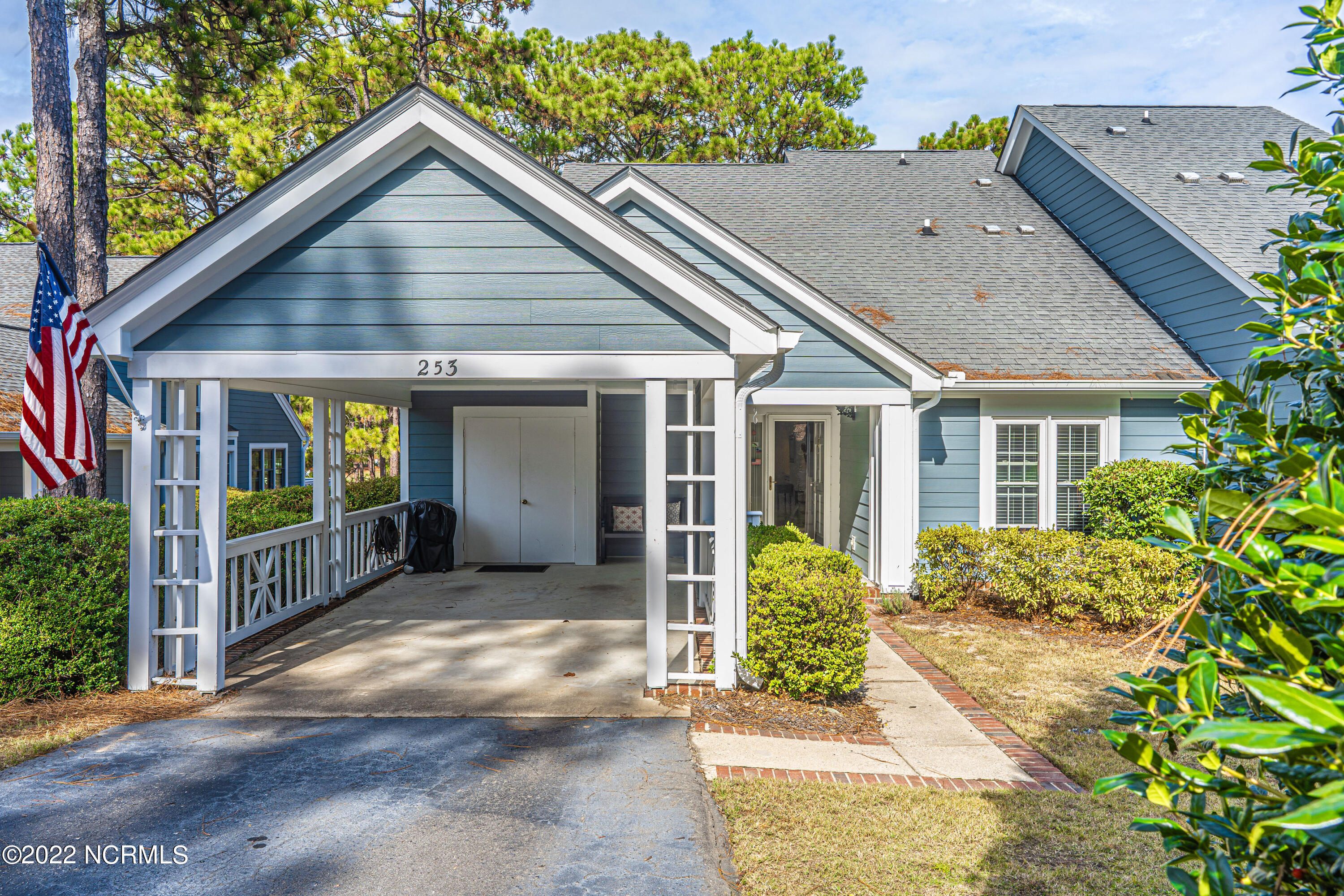 253 Knoll Road Southern Pines, NC 28387 - Photo 1 of 52 Pristine Golf Front Living