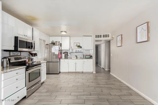 $339,900 | 12814 North 29th Drive, Phoenix, AZ 85029