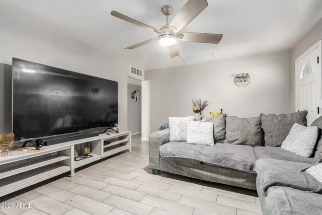 $339,900 | 12814 North 29th Drive, Phoenix, AZ 85029