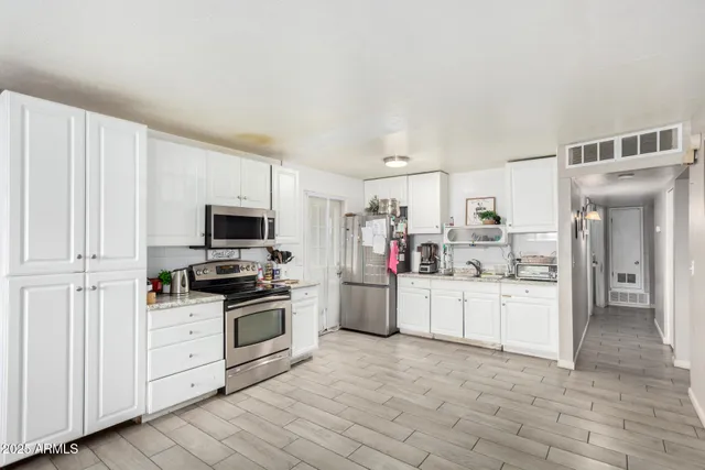 $339,900 | 12814 North 29th Drive, Phoenix, AZ 85029