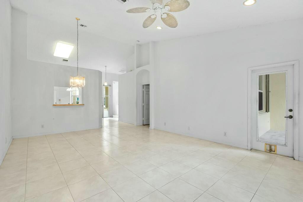 6249 Petunia Road Delray Beach, FL 33484 - Photo 8 of 31 tempImagexkjAoQ