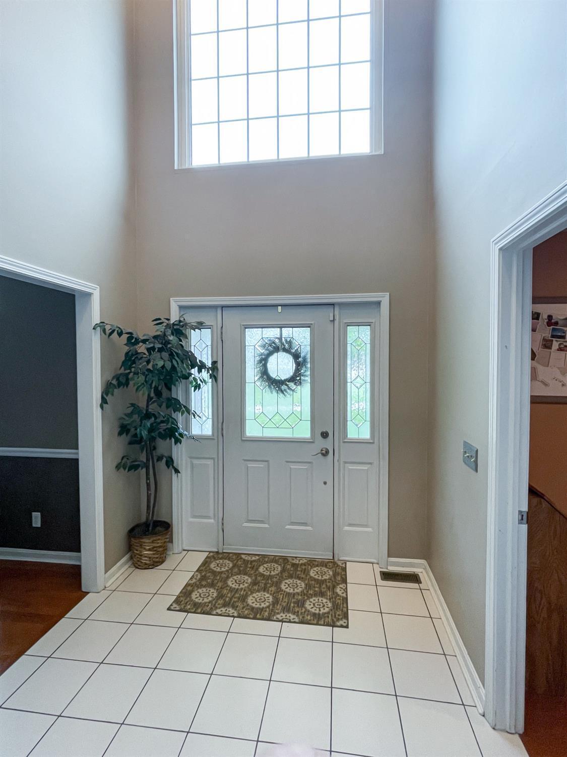 10069 Pebble Ridge Lane Cincinnati, OH 45252 - Photo 5 of 49 Gallery Image 5