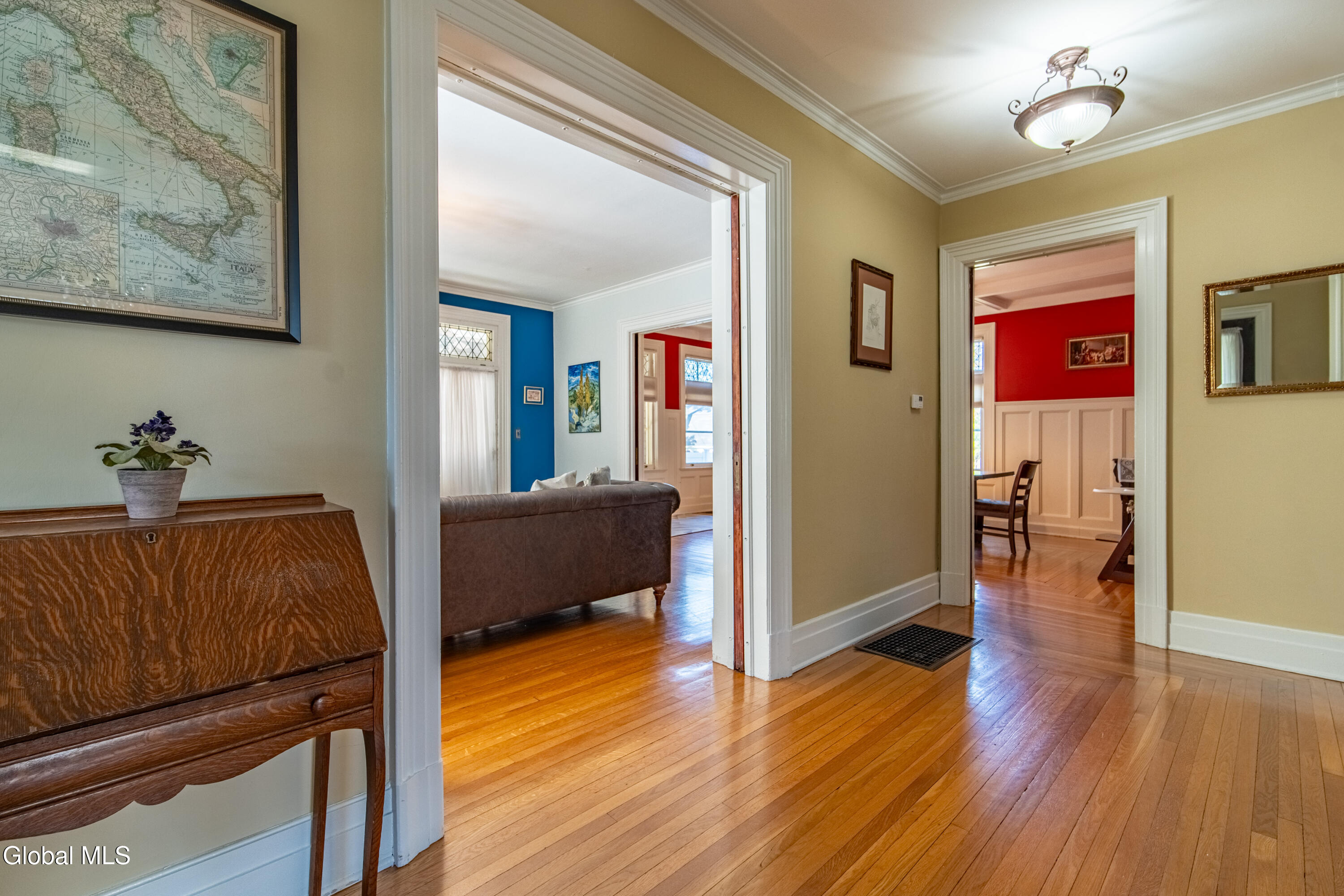 1033 Waverly Place Schenectady, NY 12308 - Photo 11 of 39 1033 Waverly Pl