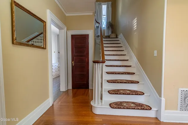 $425,000 | 1033 Waverly Place, Schenectady, NY 12308