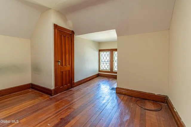 $425,000 | 1033 Waverly Place, Schenectady, NY 12308